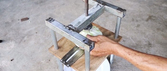 How to make a device for chopping large quantities of cabbage