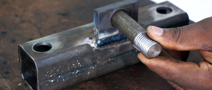 Homemade machine for bending metal strips of simple design