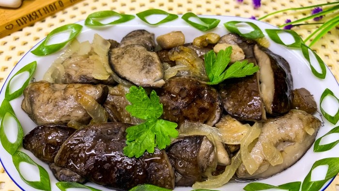 How to deliciously fry porcini mushrooms in a frying pan