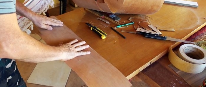 How to repair chips and delaminations at the bottom of a wooden door