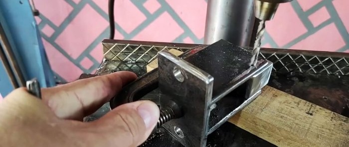 How to make a long clamp with a lifting chute for quick work