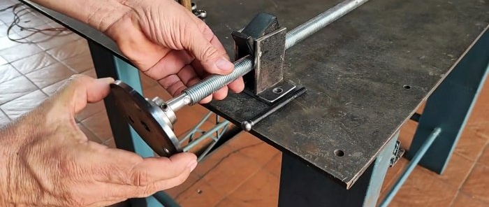 How to make a long clamp with a lifting chute for quick work