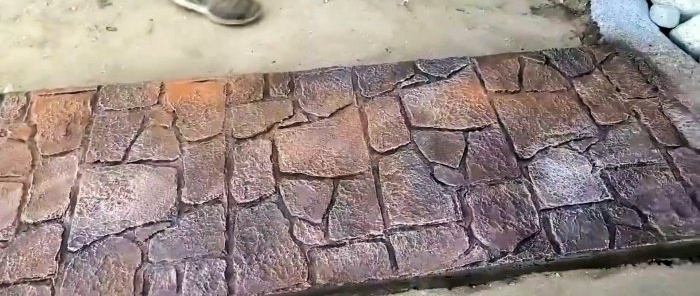 How to pour a concrete garden path with imitation stone