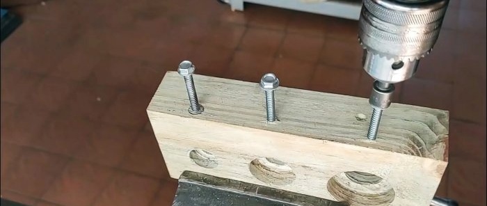 Comment fabriquer des bâtons ronds avec du matériel de bricolage simple