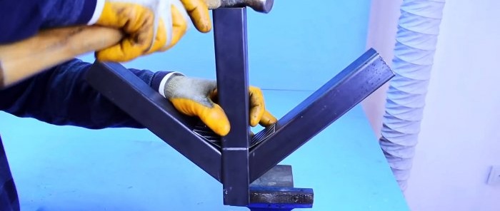 How to make a connection of profile pipes without welding at right angles with a jib