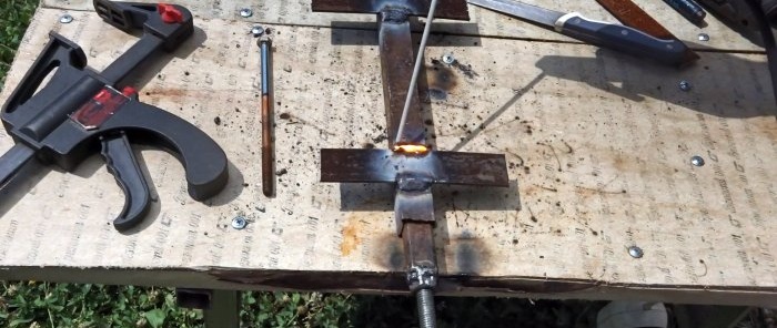 How to make a simple vice from scrap metal