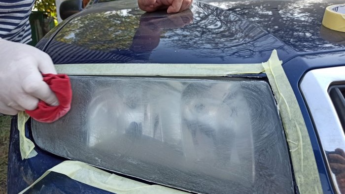 How to polish cloudy headlights yourself