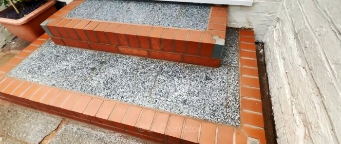 We make a beautiful staircase on the porch from bricks and tiles with our own hands