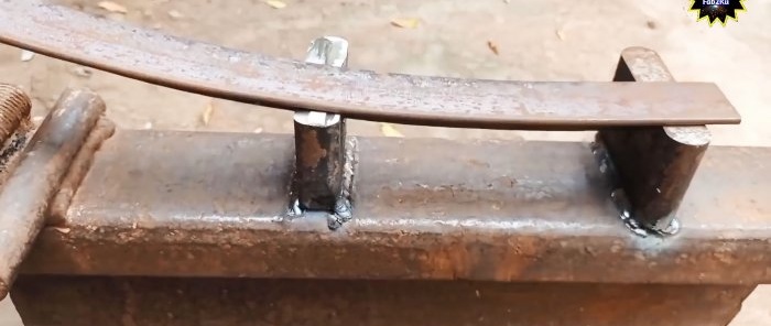 How to bend a steel angle without a machine using a simple device