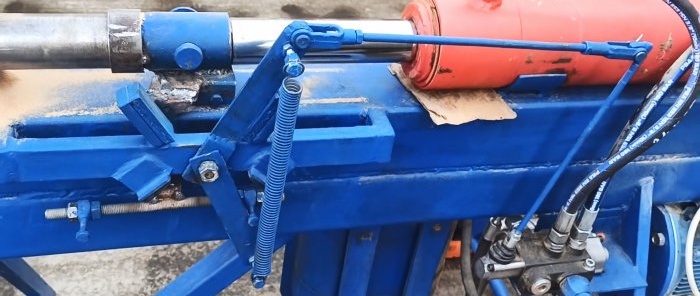 How to make a press for the production of fuel briquettes from sawdust