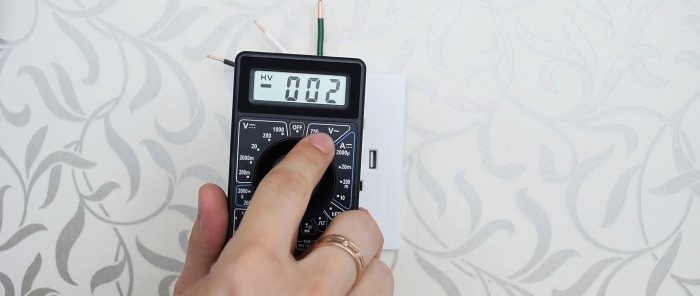 How to determine where zero and phase are using a multimeter