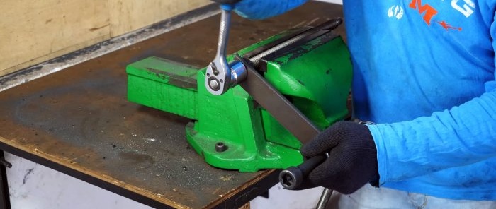 How to make a press for quickly rolling out dough without welding