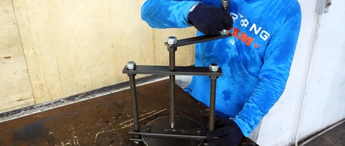 How to make a press for quickly rolling out dough without welding