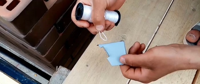 How to make a simple cord clamp from a piece of tin for smooth brick laying