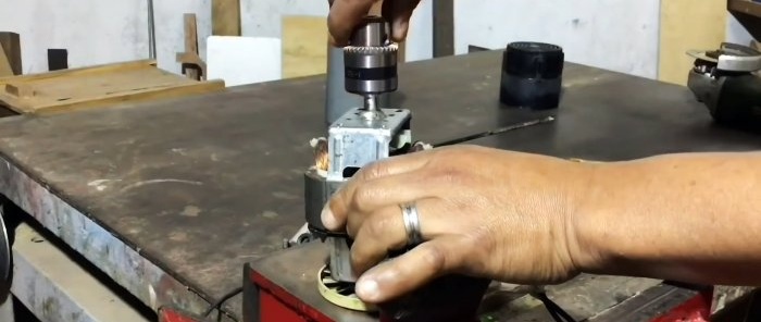 Paano gumawa ng isang hand router mula sa isang sirang blender