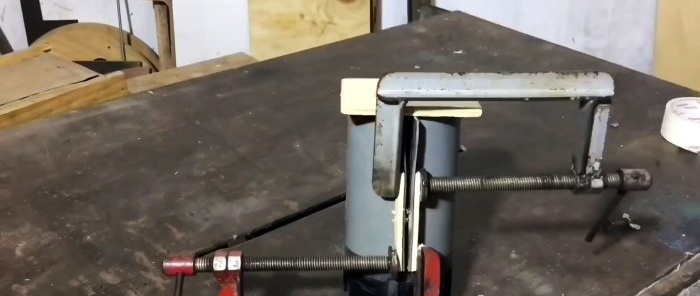 Paano gumawa ng isang hand router mula sa isang sirang blender