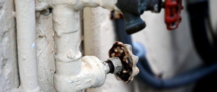 How to fix a valve leak with your own hands