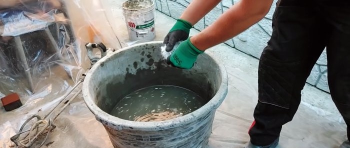 How to mix an obedient and durable cement mortar for finishing a facade in the autumn-spring period