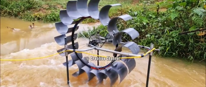 Mini hydroelectric power station made from bicycle parts and PVC pipes