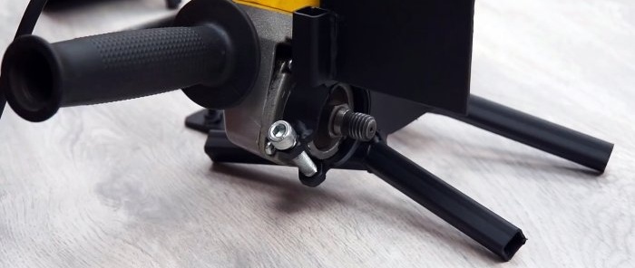 Miniature and functional do-it-yourself grinding attachment for an angle grinder