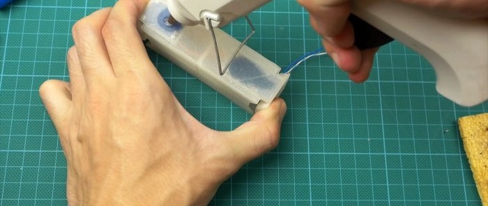 Assembling a miniature tourist power bank on solar panels