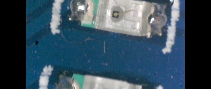 USB microscope for soldering from a webcam and an old camera lens