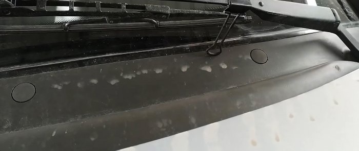 3 options to prevent windshield wipers from freezing to the glass