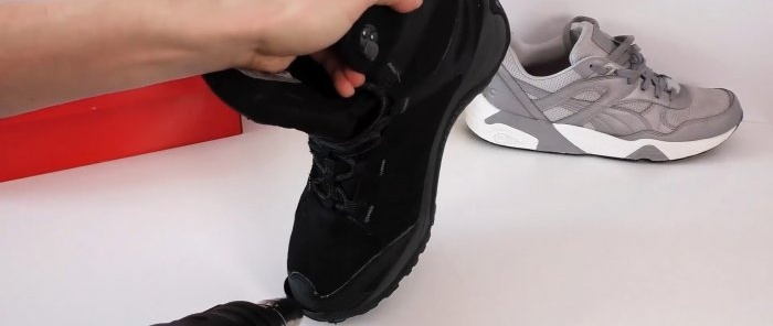 How and with what to reliably glue the sole of a shoe