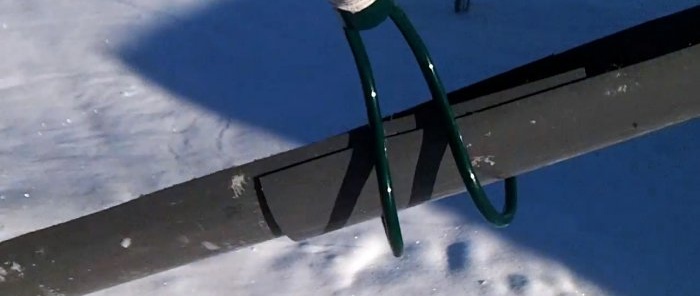 How to make a light rake for quick snow removal