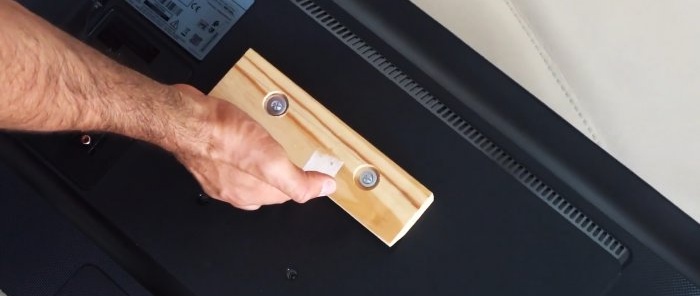 How to Make a Simple Wood TV Wall Mount