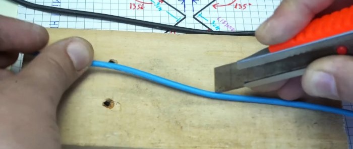 How to make a simple small-sized antenna for digital TV