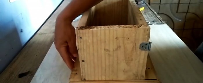 How to make a folding mold out of wood for making blocks