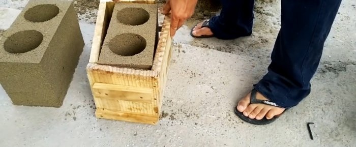 How to make a folding mold out of wood for making blocks