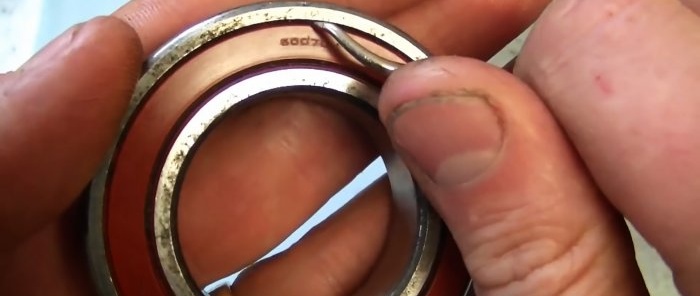 How to lubricate a sealed bearing