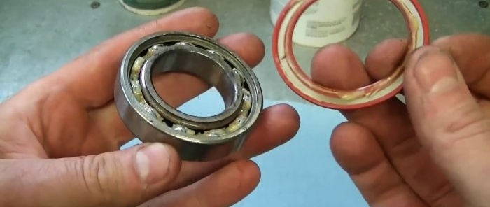 How to lubricate a sealed bearing