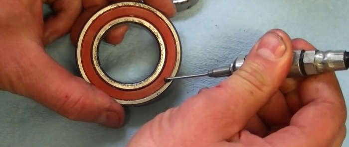 How to lubricate a sealed bearing