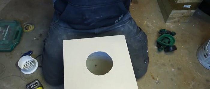 How to cut a large and even hole in ceramic tiles with a grinder