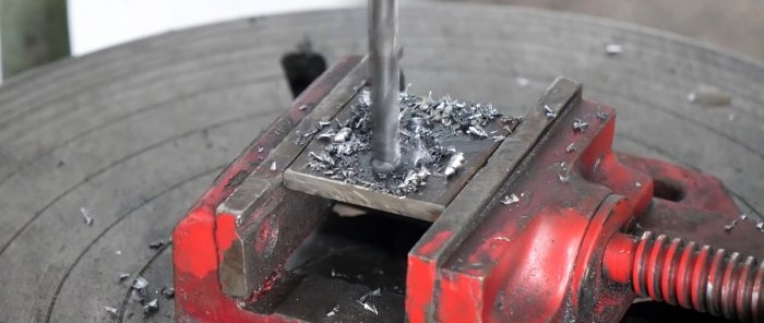 How to cheaply and quickly make a vice from profile remnants without welding