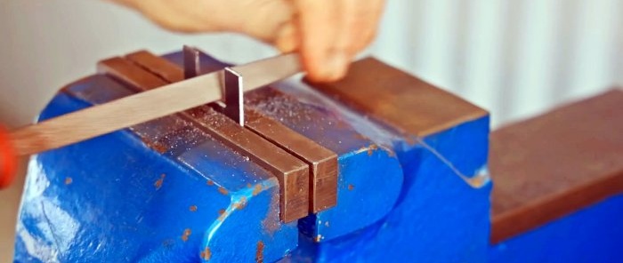 How to make a device and make hinged hinges with your own hands