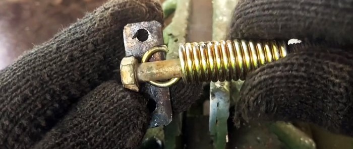 How to make a door closer from a spring and a bolt