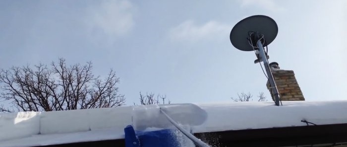 How to make a tool for quickly removing snow from the roof without climbing onto the roof