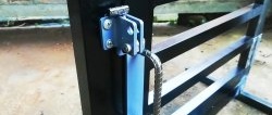 How to make a self-closing door latch with a handle from leftover metal