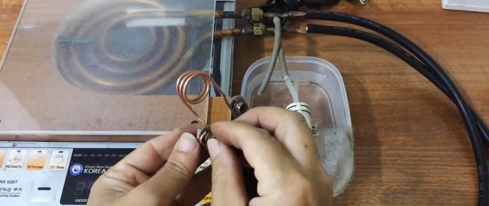 How to make an instant heater from an induction cooker for forging and hardening metal