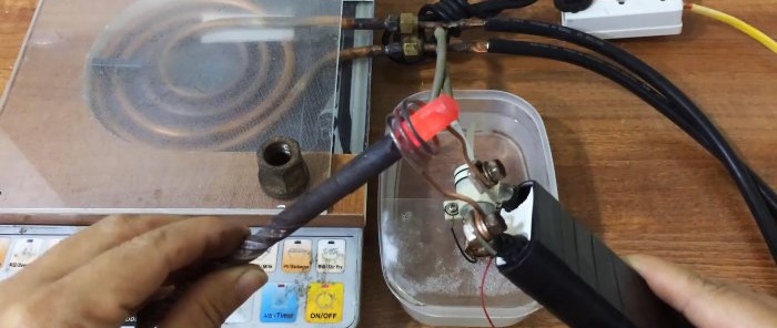 How to make an instant heater from an induction cooker for forging and hardening metal