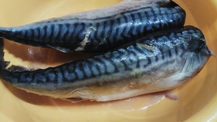 Hot smoked fake mackerel in half an hour