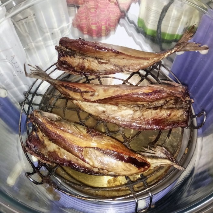 Hot smoked fake mackerel in half an hour