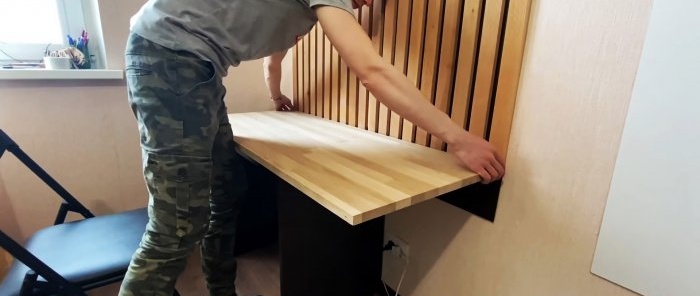 How to make a floating computer desk