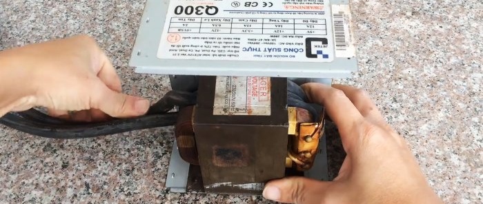 How to make a soldering and heating device from a microwave transformer