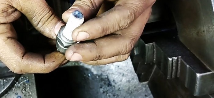 How to plug a pipe and make a cone at the end without welding