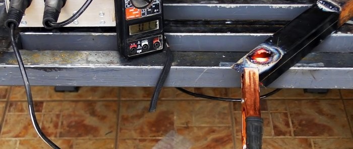 Homemade welding machine from microwave transformers with current control